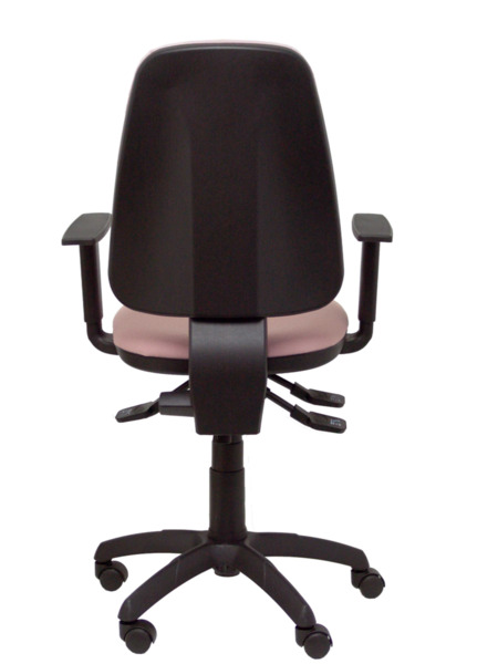 Silla de oficina Tarancón bali rosa con brazos regulables (6)